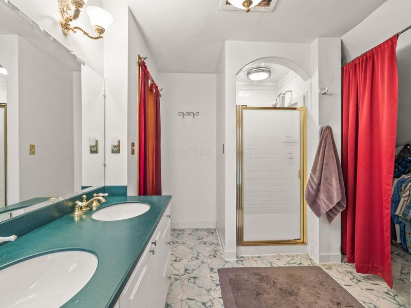 130 Buttles Avenue , Columbus, OH 43215 Photo 67