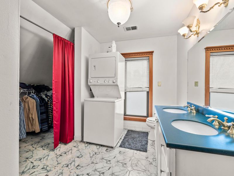 130 Buttles Avenue , Columbus, OH 43215 Photo 68