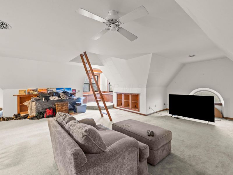 130 Buttles Avenue , Columbus, OH 43215 Photo 71