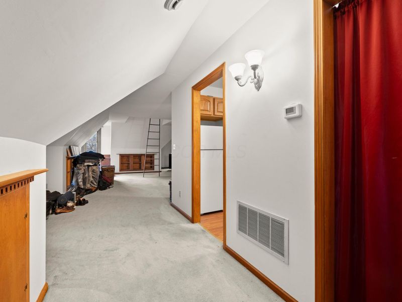 130 Buttles Avenue , Columbus, OH 43215 Photo 73