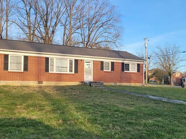 1305 Maddux Ave , Cookeville, TN 38501