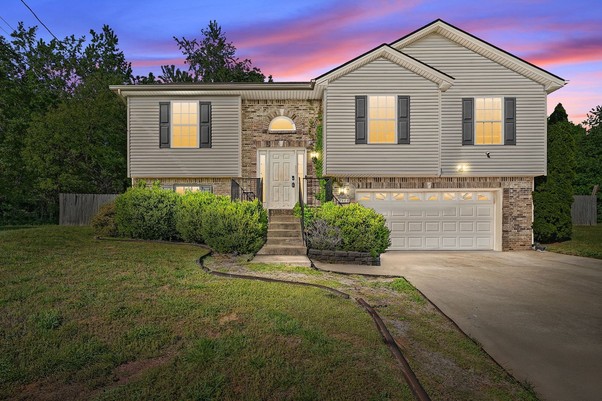 3443 Queensbury Rd, Clarksville, TN 37042 Main Photo