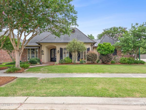 100 Emily Circle , Lafayette, LA 70508