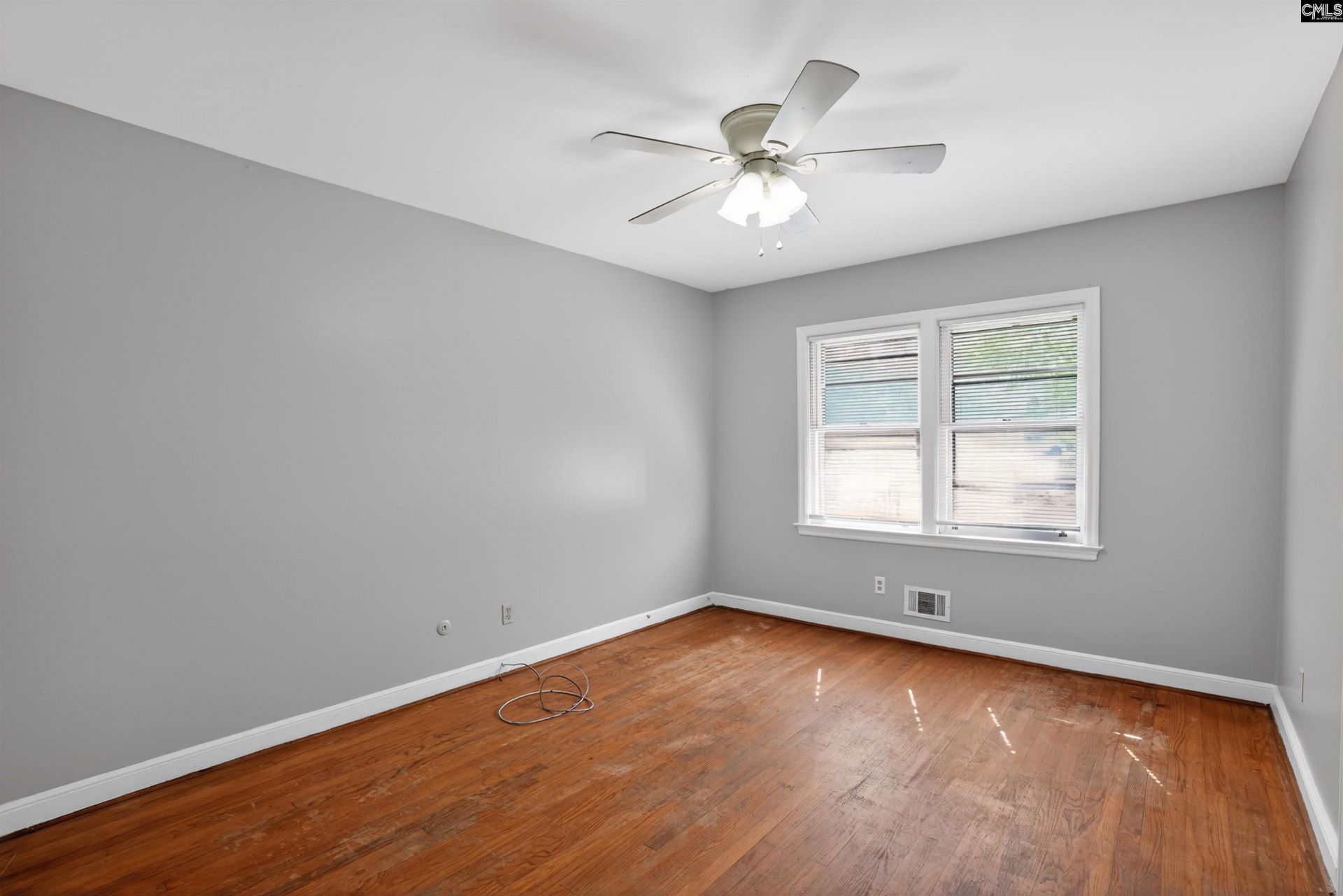 1015 Greenlawn Drive Photo 12