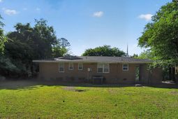 1015 Greenlawn Drive photo 4