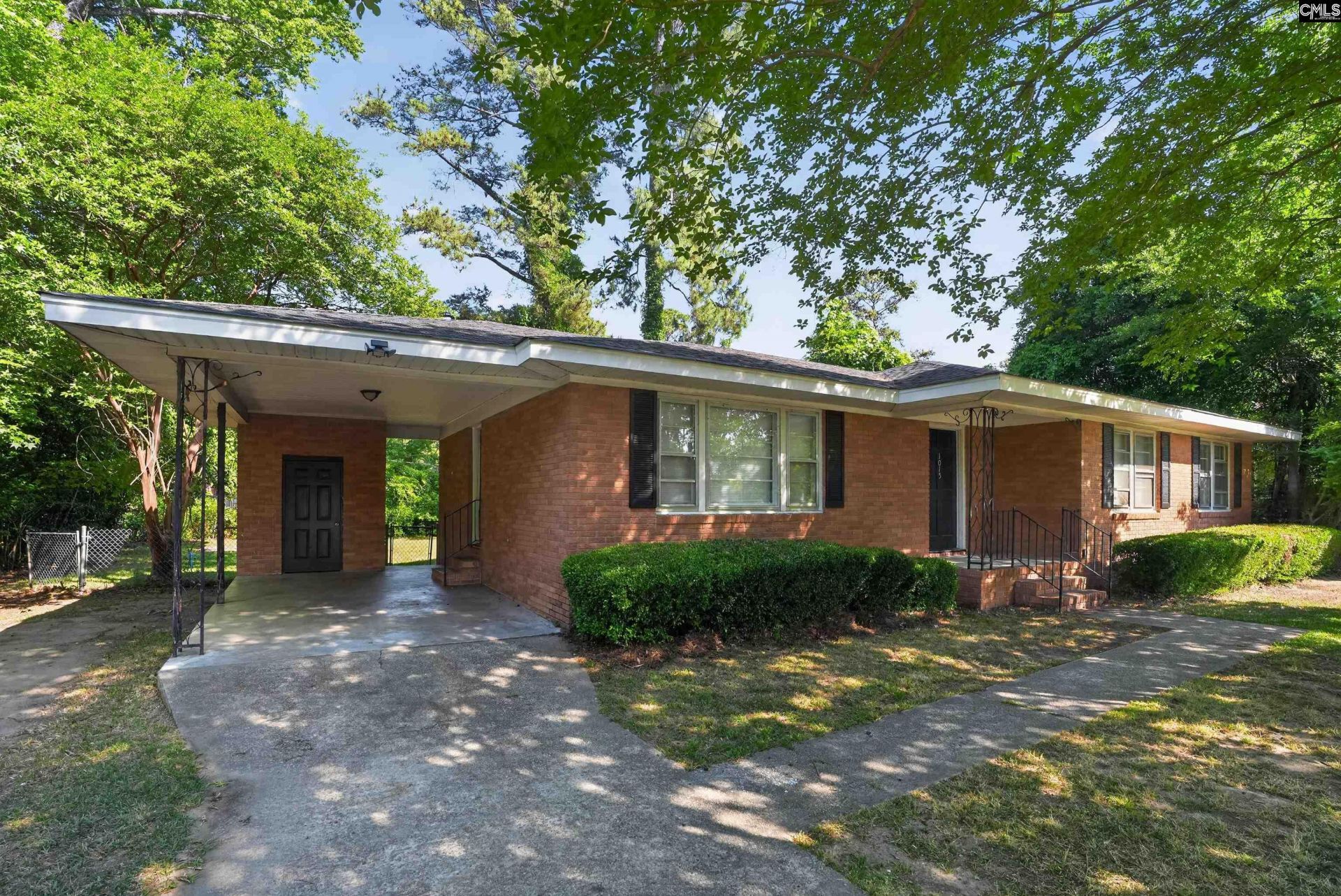 1015 Greenlawn Drive Photo 6