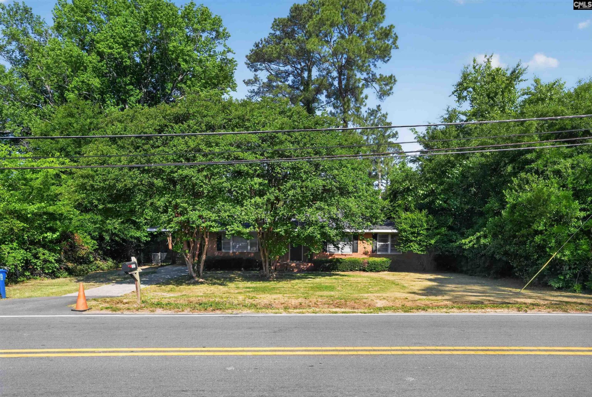 1015 Greenlawn Drive Photo 7