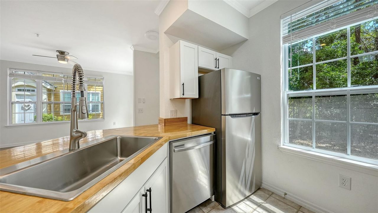 5561 Rosehill Road, Unit 104, Sarasota, FL 34233 Photo