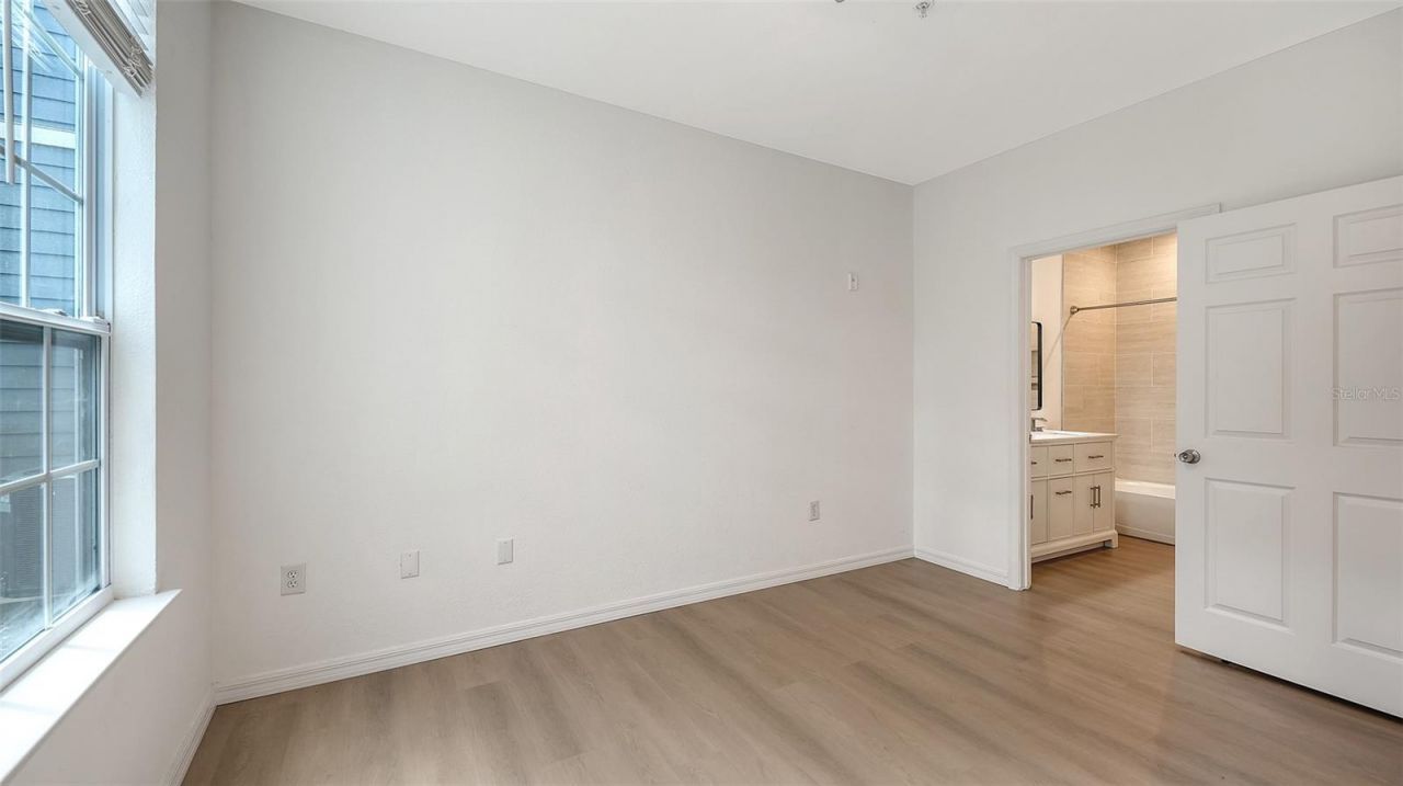 5561 Rosehill Road, Unit 104, Sarasota, FL 34233 Photo