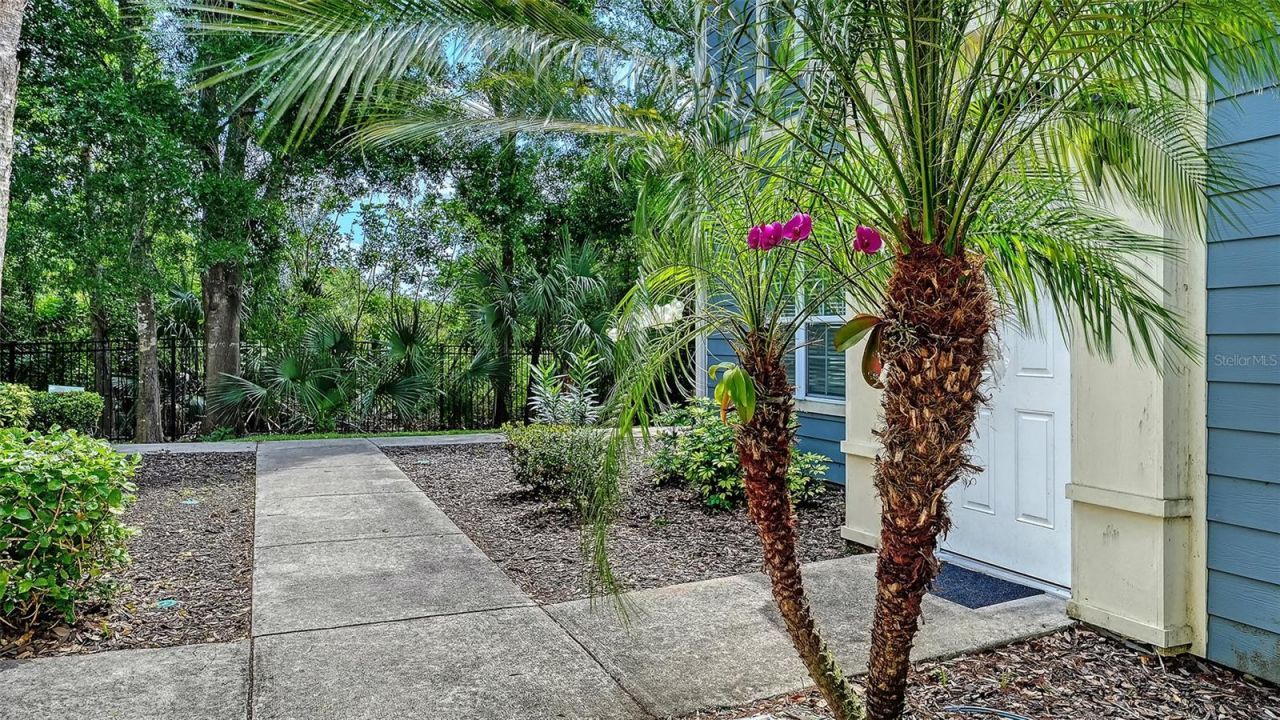5561 Rosehill Road, Unit 104, Sarasota, FL 34233 Photo