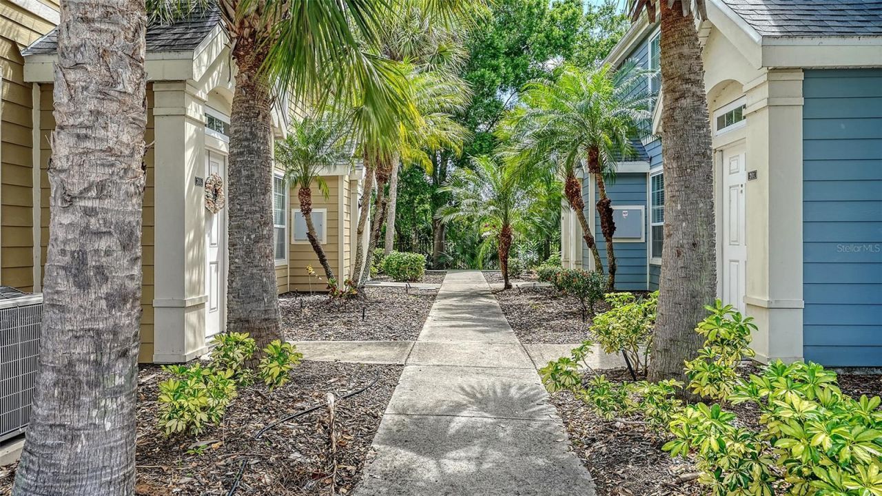 5561 Rosehill Road, Unit 104, Sarasota, FL 34233 Photo