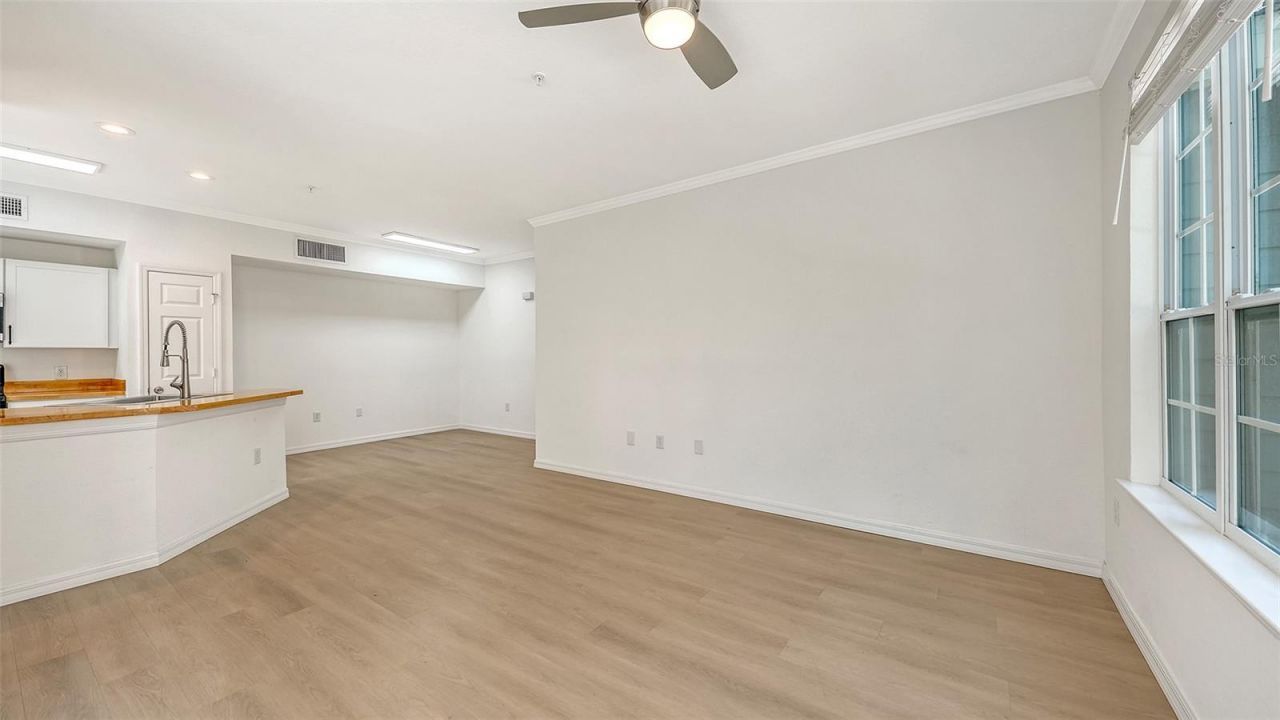 5561 Rosehill Road, Unit 104, Sarasota, FL 34233 Photo