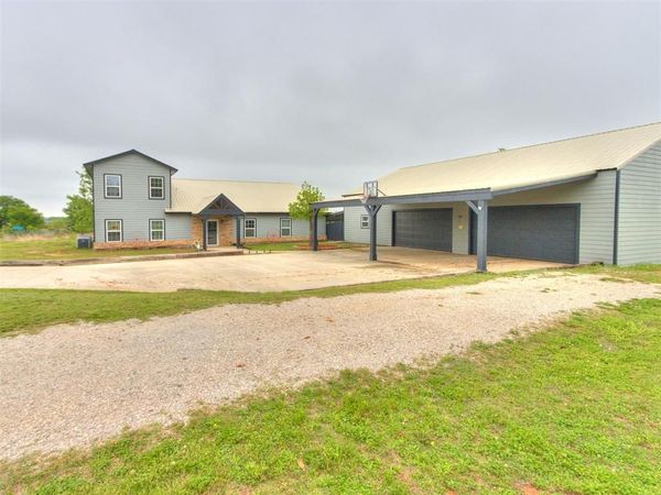 202 S Pottawatomie Road, Harrah, OK 73045