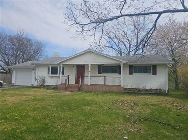 48 Vollmer Parkway , Rochester, NY 14623