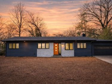 105 Overlook Dr, Springfield, MA 01118