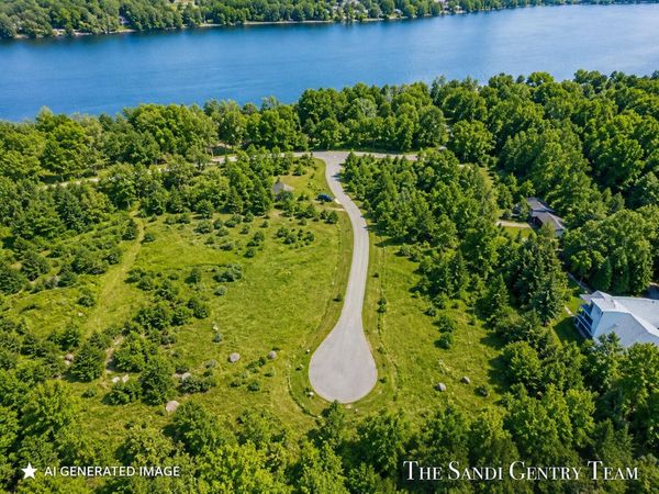 7 Birch Court, Charlevoix, MI 49720