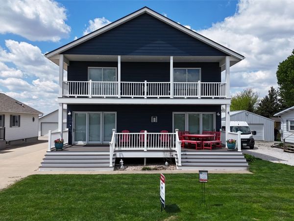 7406 Twin Lakes Road, Manson, IA 50563