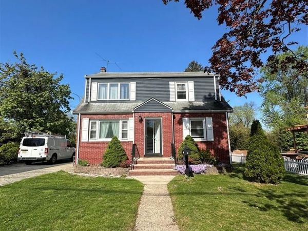 104 John Place, BERGENFIELD, NJ 07621