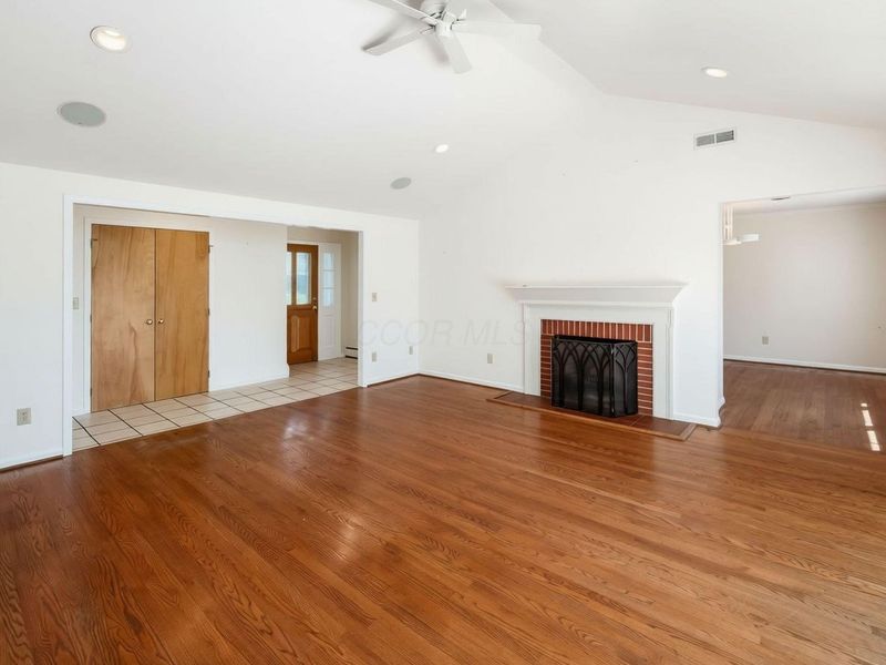 4393 Donington Road, Columbus, OH 43220 Photo 10