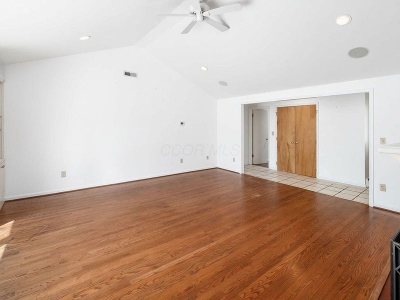 4393 Donington Road, Columbus, OH 43220 Photo 11