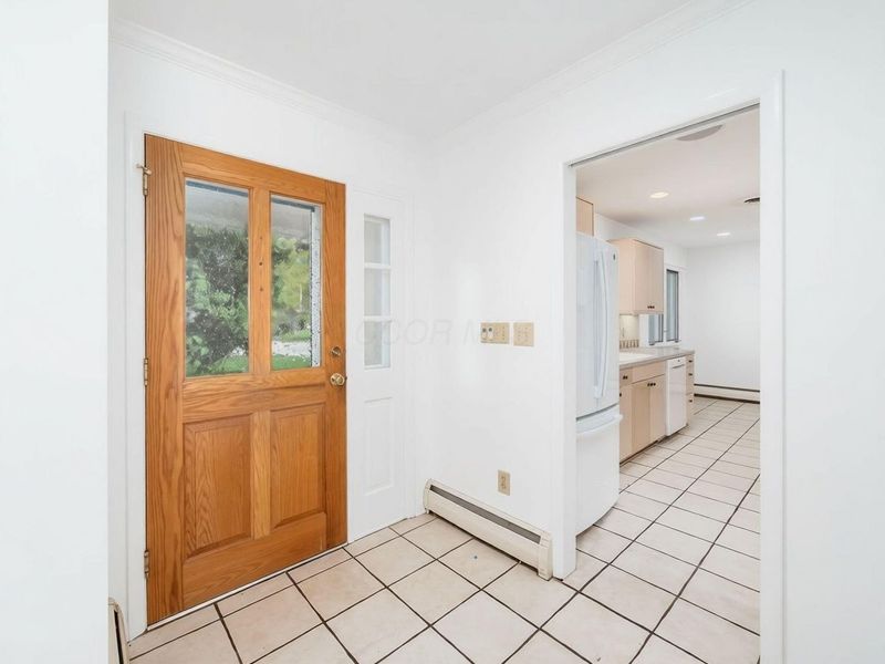 4393 Donington Road, Columbus, OH 43220 Photo 3