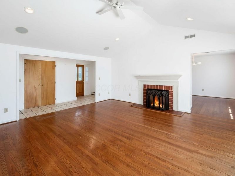 4393 Donington Road, Columbus, OH 43220 Photo 9