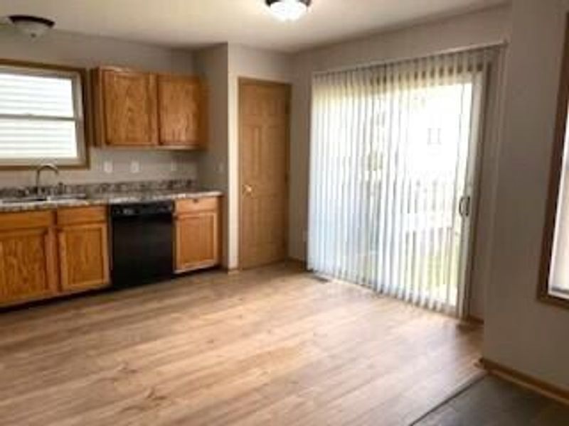 5910 Wellbrid Drive, Galloway, OH 43119 Photo 6