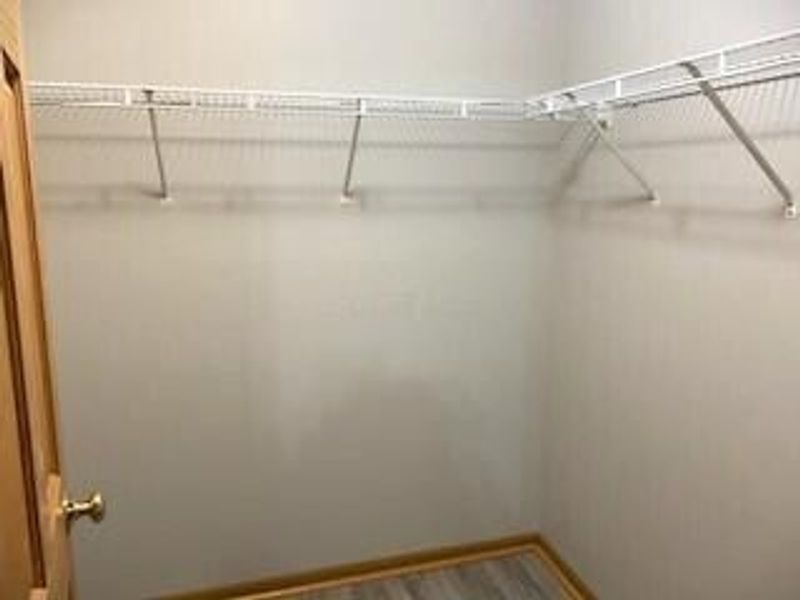 5910 Wellbrid Drive, Galloway, OH 43119 Photo 9