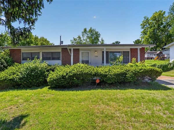 1736 Keelen Drive , St Louis, MO 63136