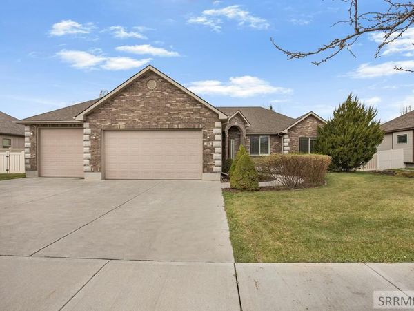 126 Stillwater Drive, IDAHO FALLS, ID 83404