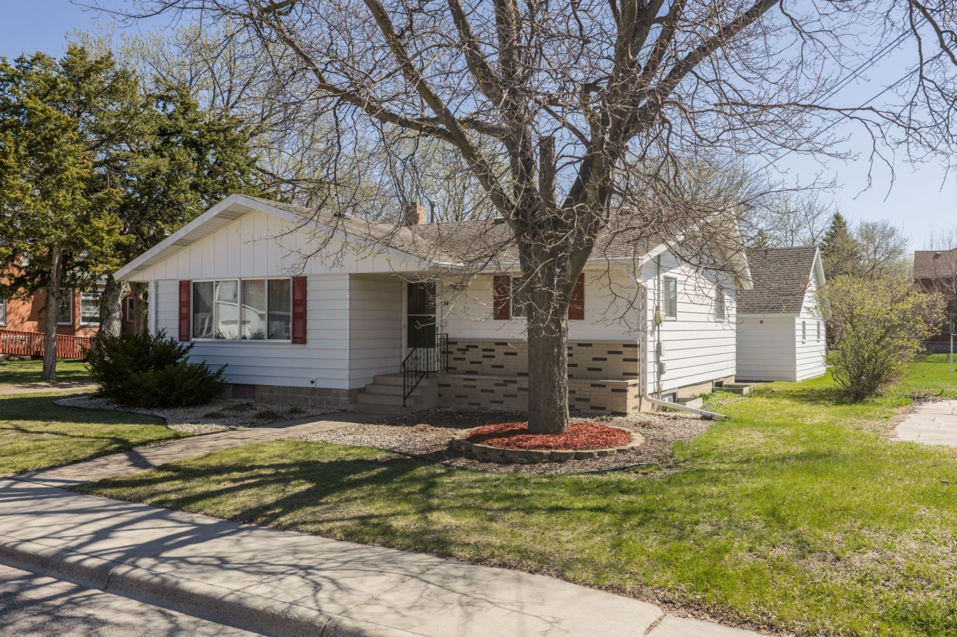 34 Ivy Avenue NE, Richmond, MN 56368