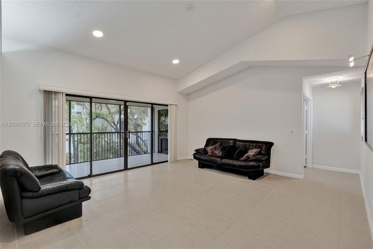 7525 NW 61st Ter, Unit 804, Parkland, FL 33067 Photo