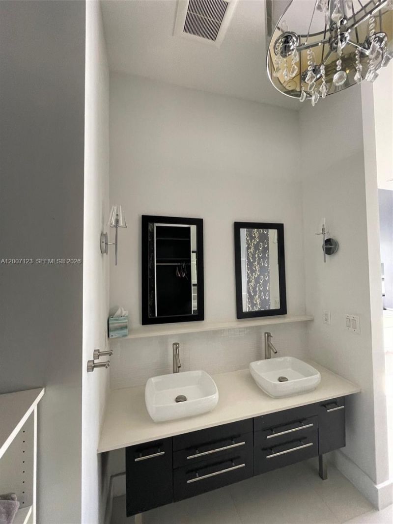 1500 Bay Rd, Unit 1524S, Miami Beach, FL 33139 Photo