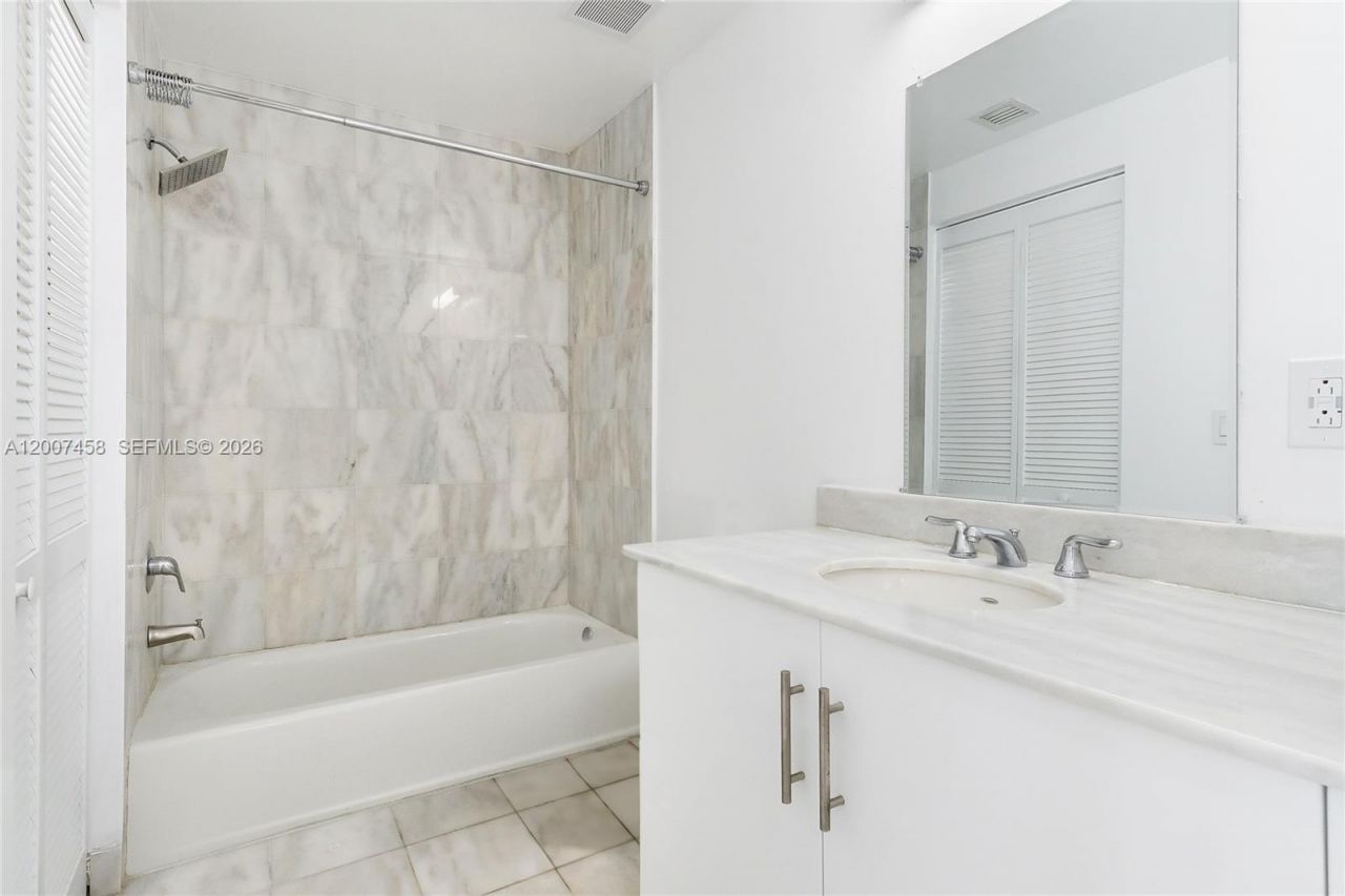 725 NE 22nd St , Unit 7B, Miami, FL 33137 Photo