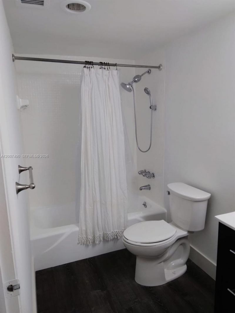 19380 Collins Ave, Unit 805, Sunny Isles Beach, FL 33160 Photo