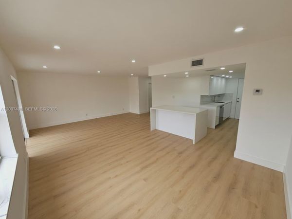 17911 NW 68th Ave , Unit O208, Hialeah, FL 33015