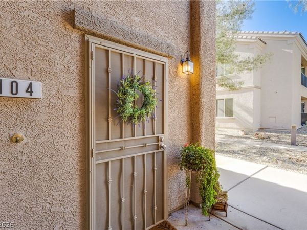 6655 Caporetto Lane , Unit 104, North Las Vegas, NV 89084