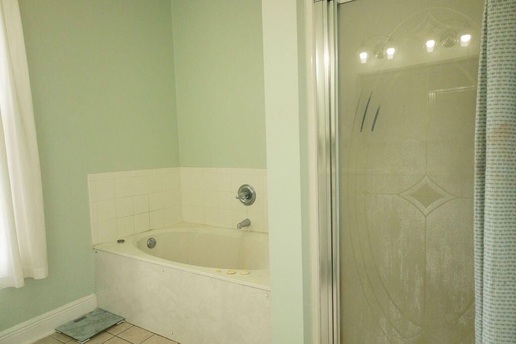 690 Longleaf Drive Photo 17