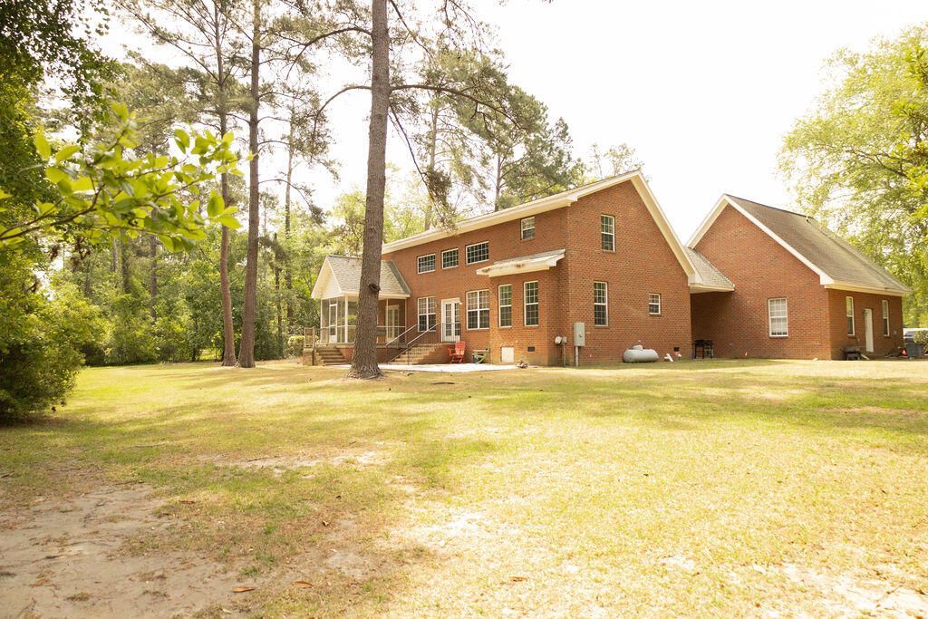 690 Longleaf Drive Photo 32