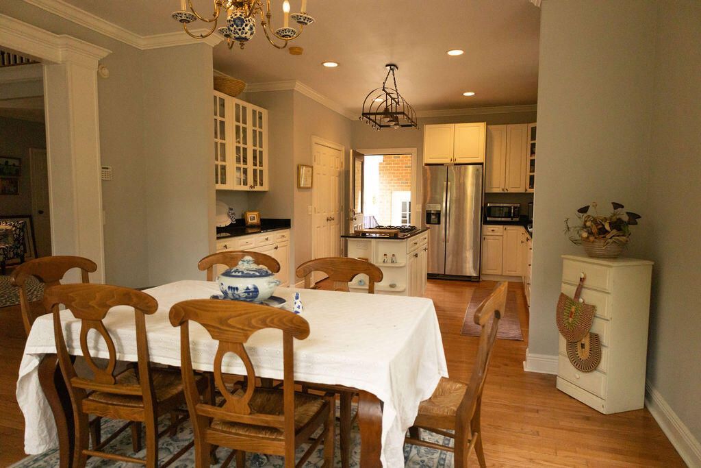 690 Longleaf Drive Photo 8