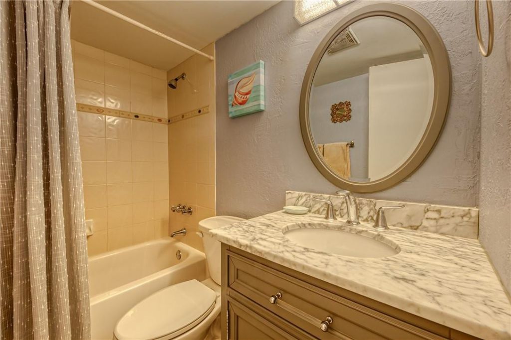 2400 NE 10th Street, Unit 204, Pompano Beach, FL 33062 Photo