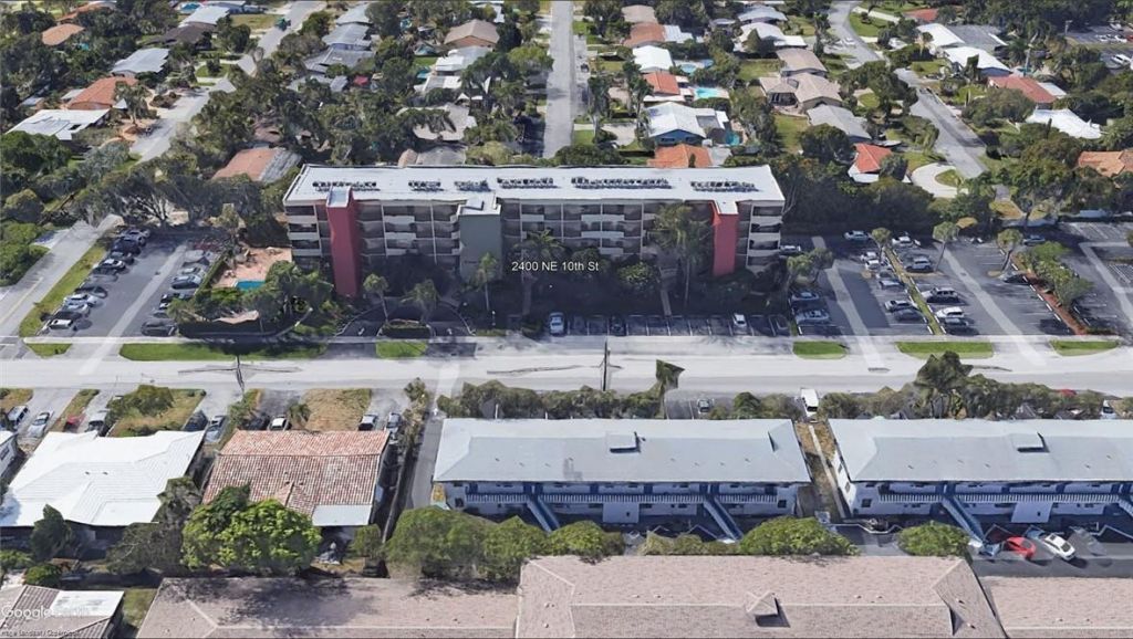 2400 NE 10th Street, Unit 204, Pompano Beach, FL 33062 Photo