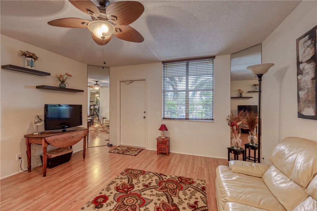2400 NE 10th Street, Unit 204, Pompano Beach, FL 33062 Photo