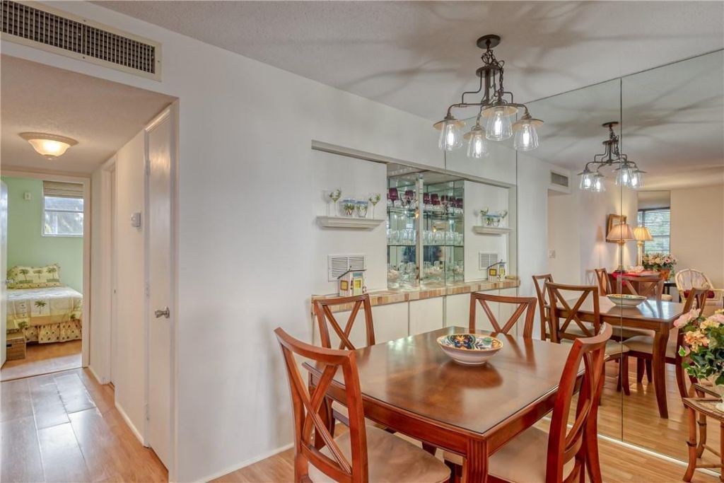 2400 NE 10th Street, Unit 204, Pompano Beach, FL 33062 Photo
