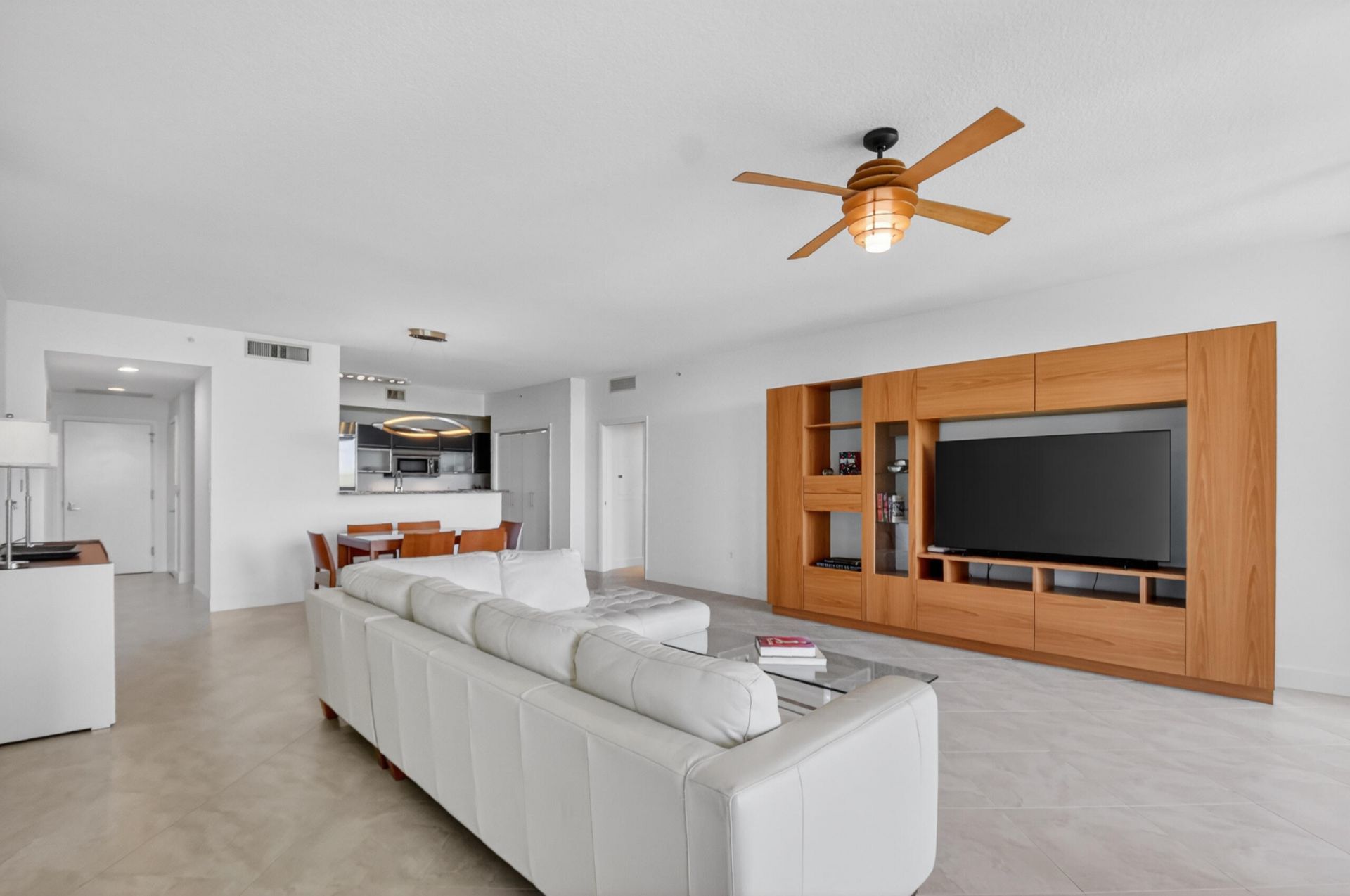 550 Okeechobee Boulevard, Unit 423, West Palm Beach, FL 33401 Photo