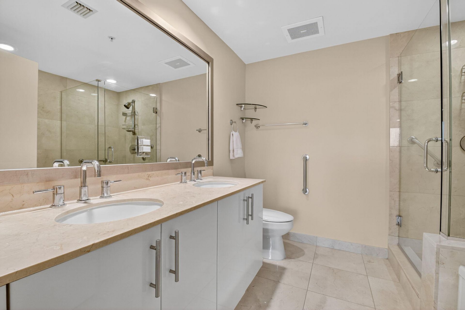 550 Okeechobee Boulevard, Unit 423, West Palm Beach, FL 33401 Photo