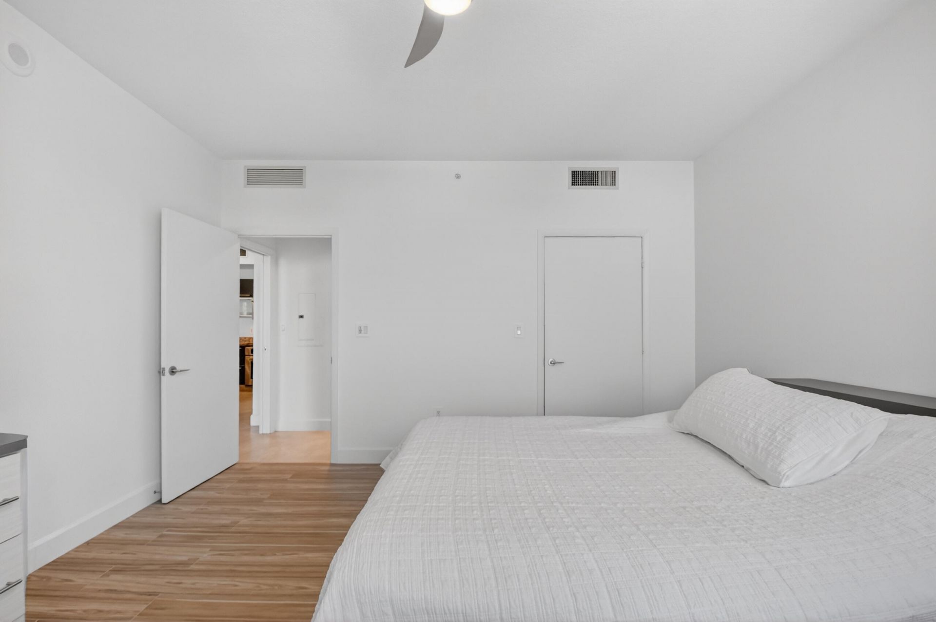 550 Okeechobee Boulevard, Unit 423, West Palm Beach, FL 33401 Photo