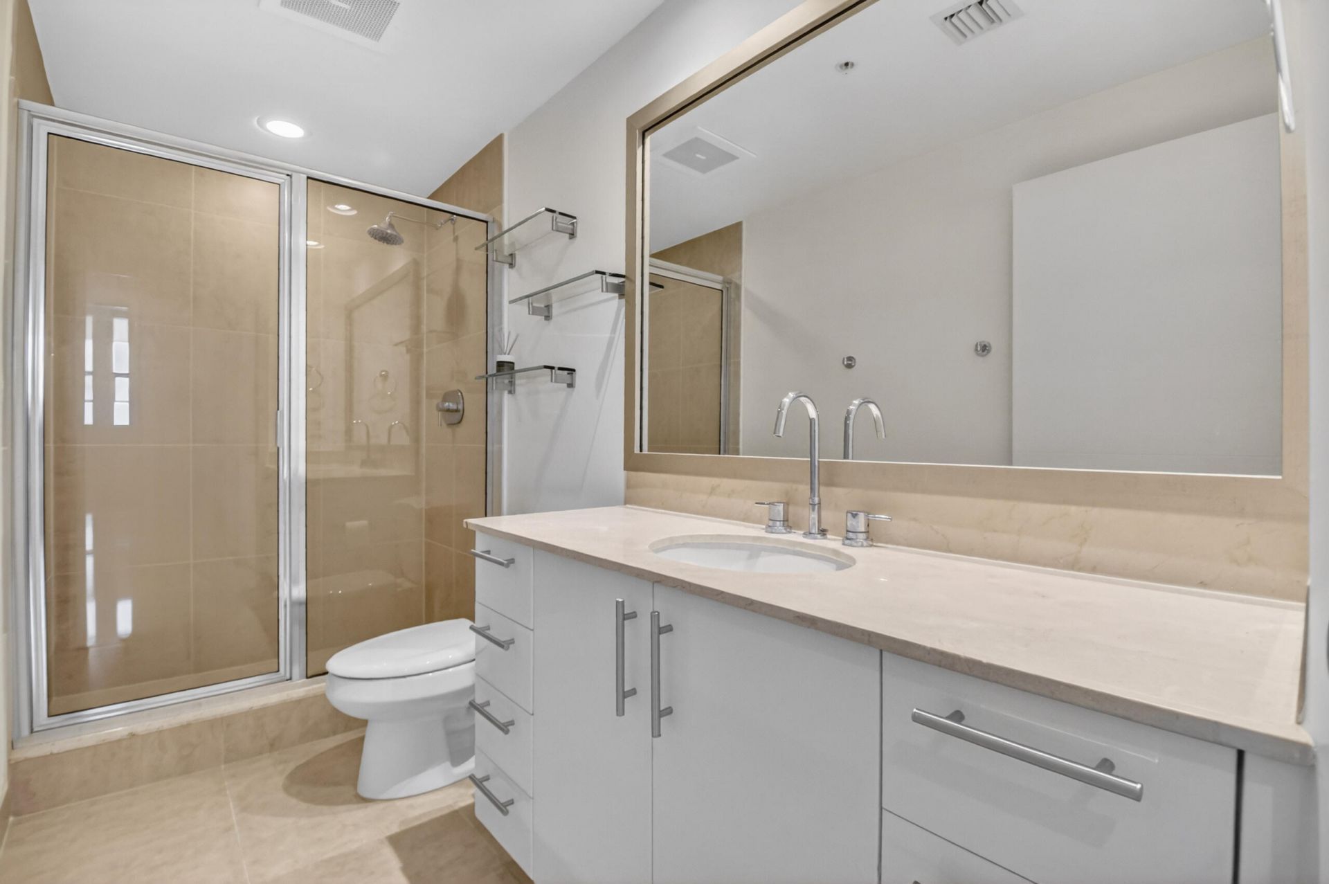 550 Okeechobee Boulevard, Unit 423, West Palm Beach, FL 33401 Photo