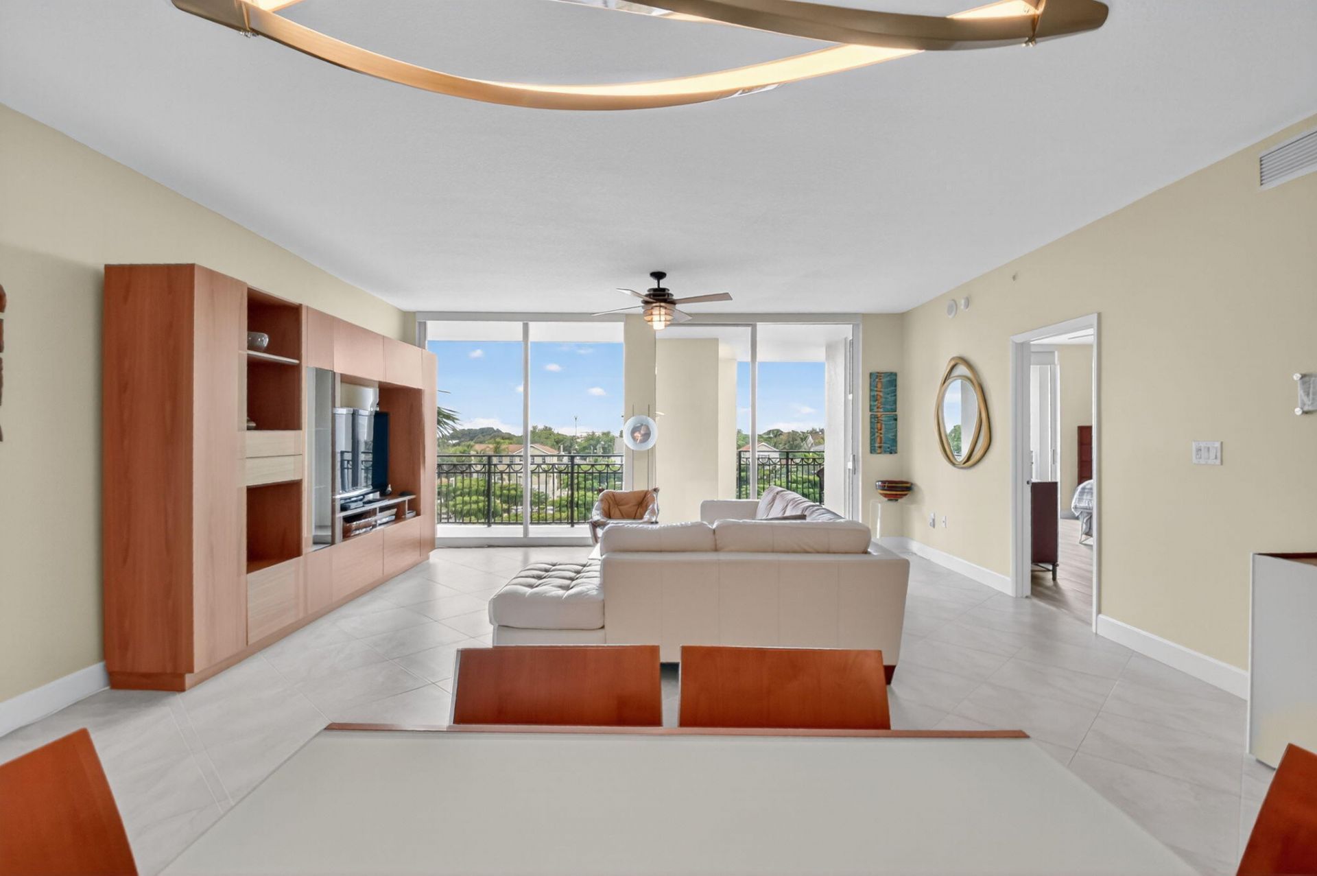 550 Okeechobee Boulevard, Unit 423, West Palm Beach, FL 33401 Photo
