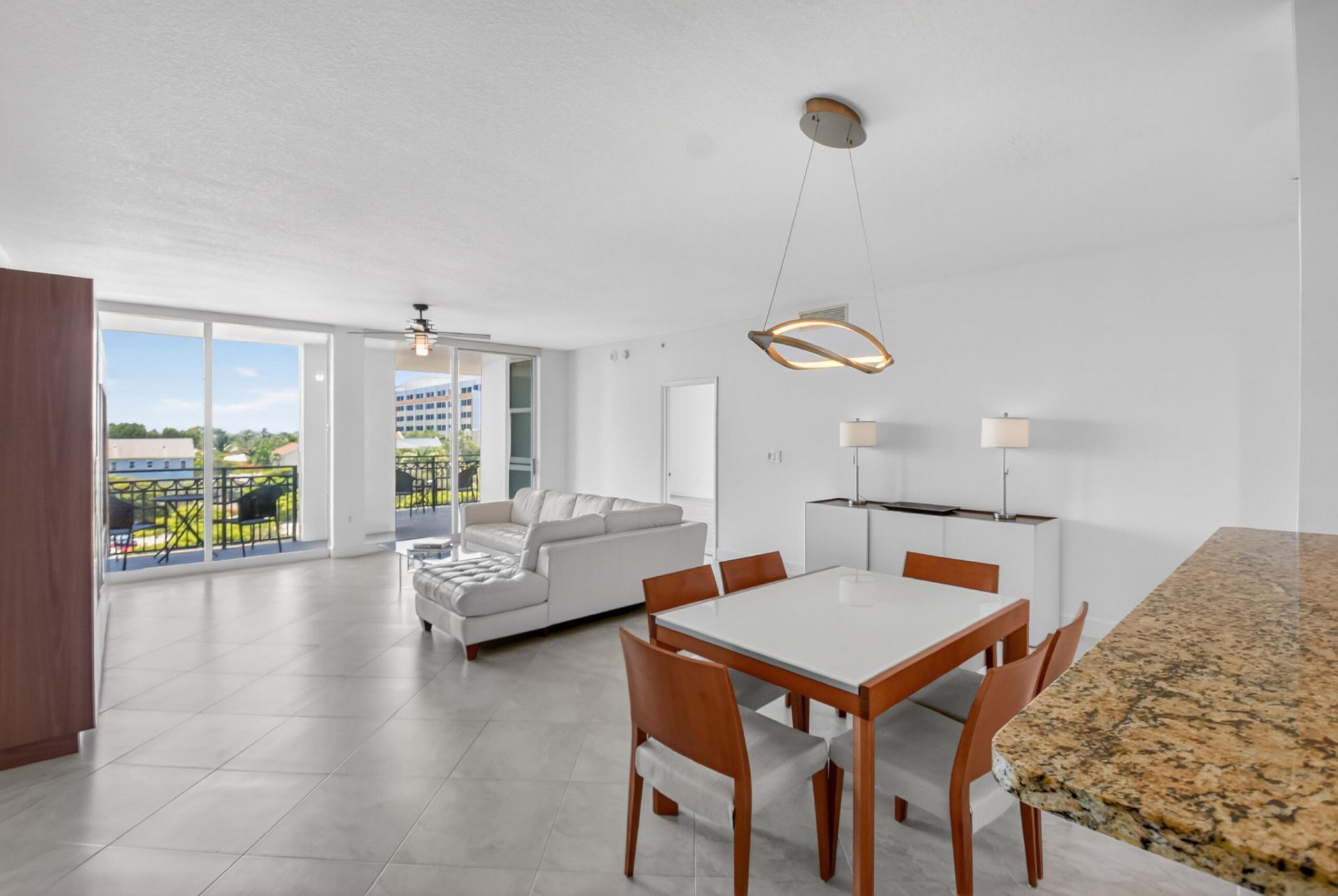550 Okeechobee Boulevard, Unit 423, West Palm Beach, FL 33401 Photo
